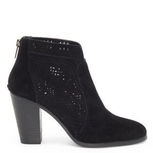 NWT Vince Camuto Frasitta Suede Perforated Bootie Black Laser Cut